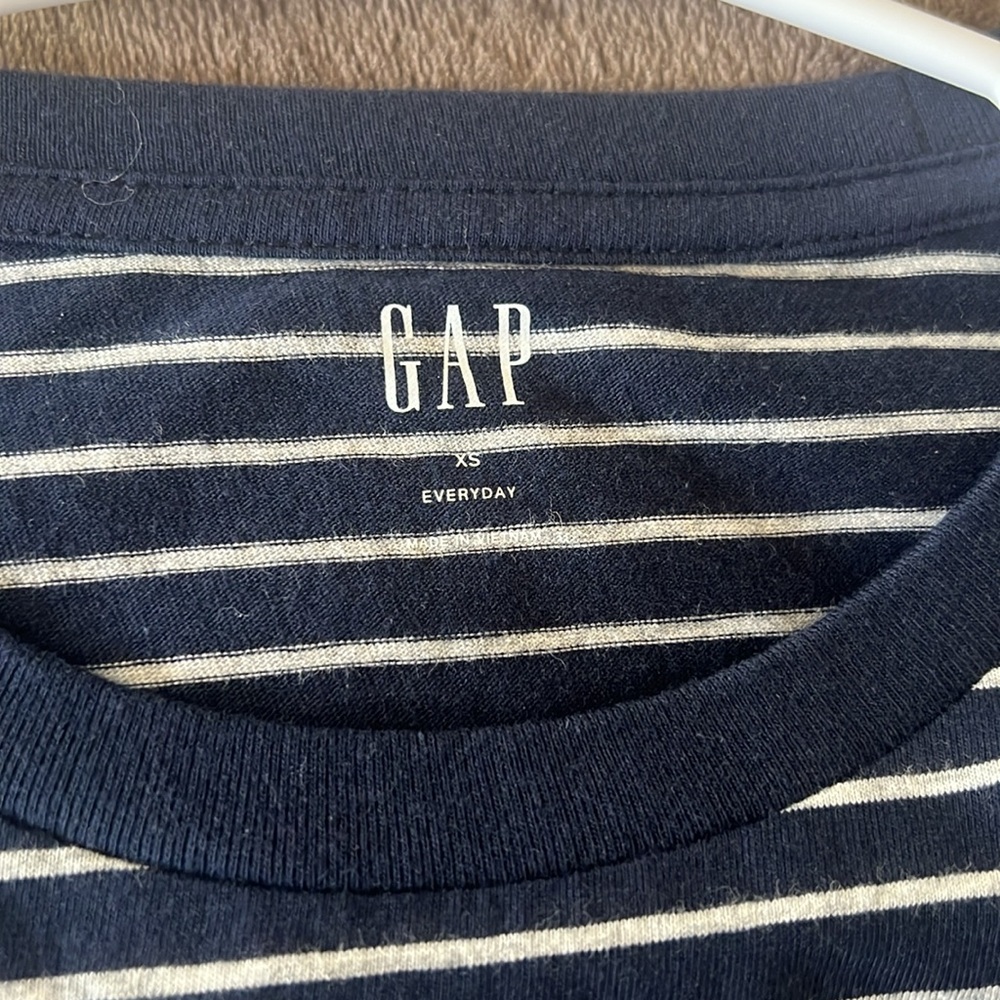 Gap - Picture 2 of 4